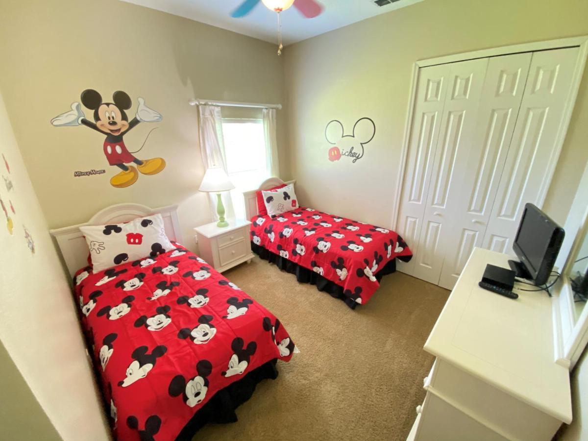 Mickeys Corner - Fantastic 5Br With Large Private Garden Pool Hot Tub Game Room Gas Bbq 2 Miles To Disney 올랜도 외부 사진